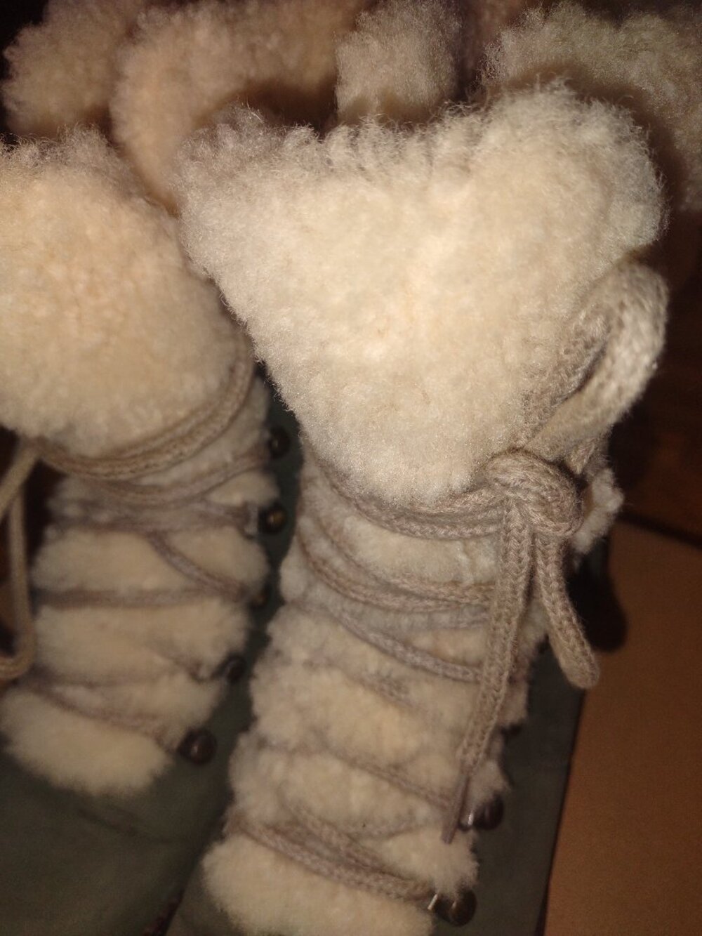 UGG Australia Sheepskin Winter Boots Green | Size 39 (US 8) Narrow Fit - Picture 3 of 15